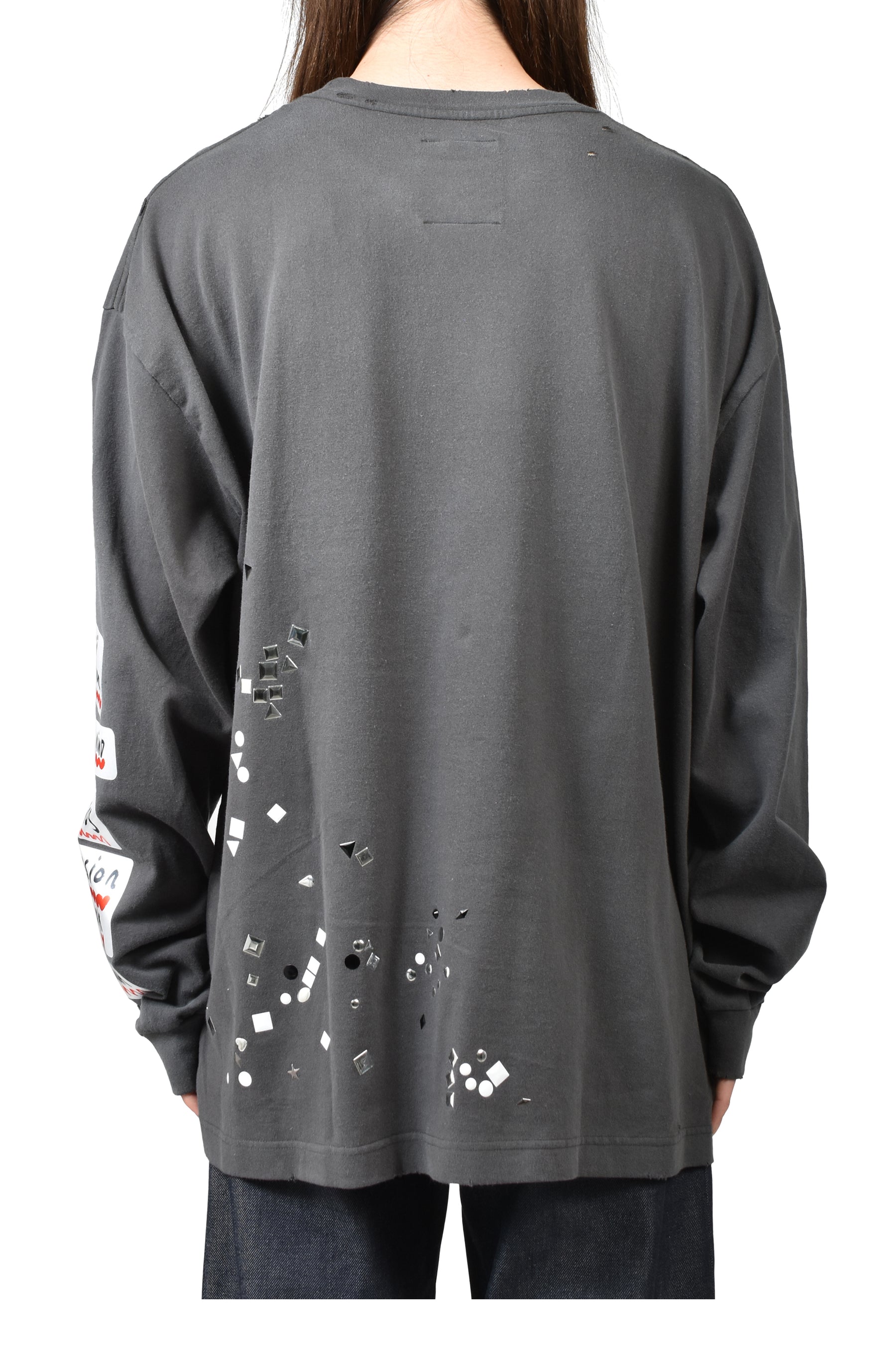 Maison MIHARA YASUHIRO EMBELLISHED STICKER LONG SLEEVES TEE / BLK