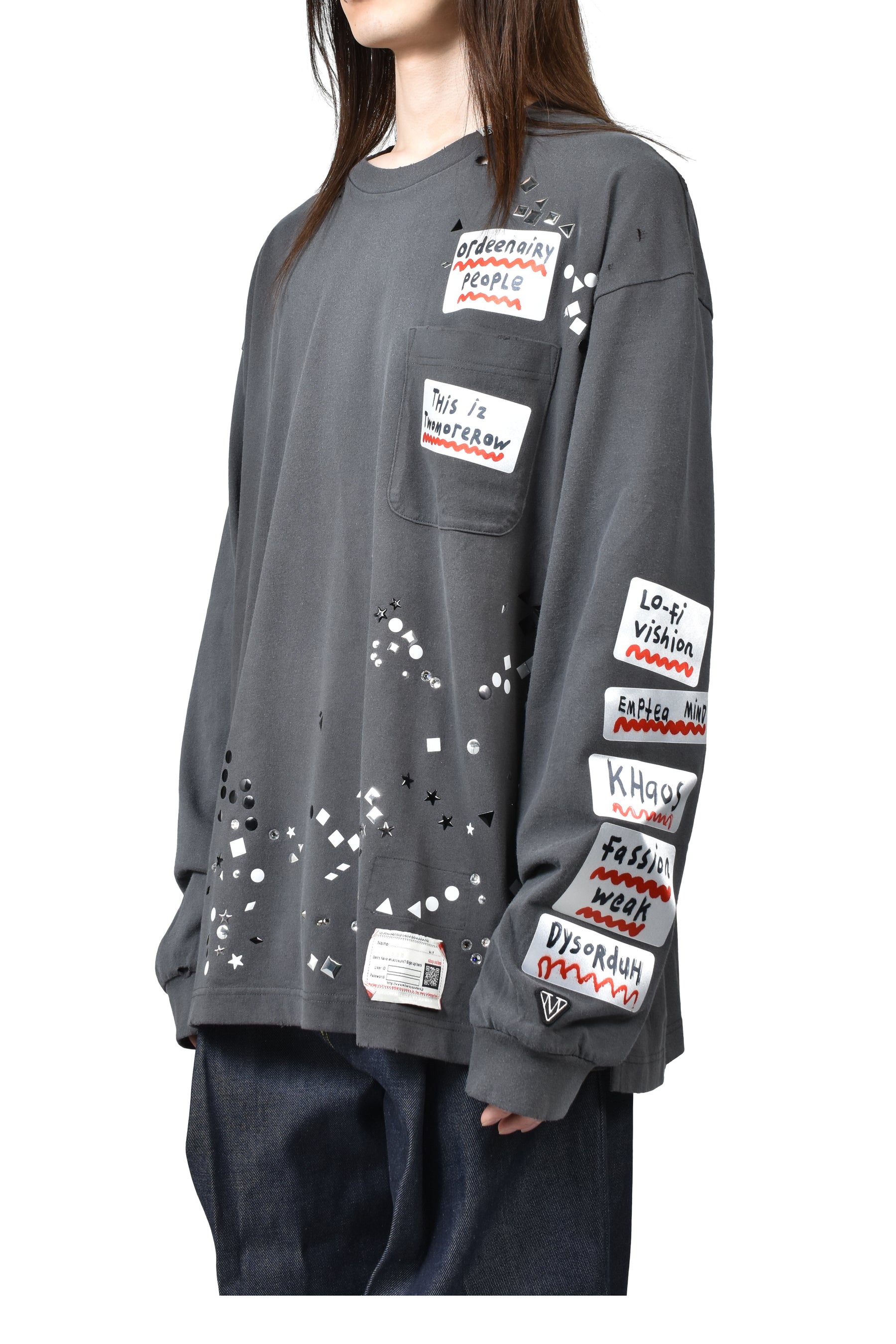 Maison MIHARA YASUHIRO EMBELLISHED STICKER LONG SLEEVES TEE / BLK