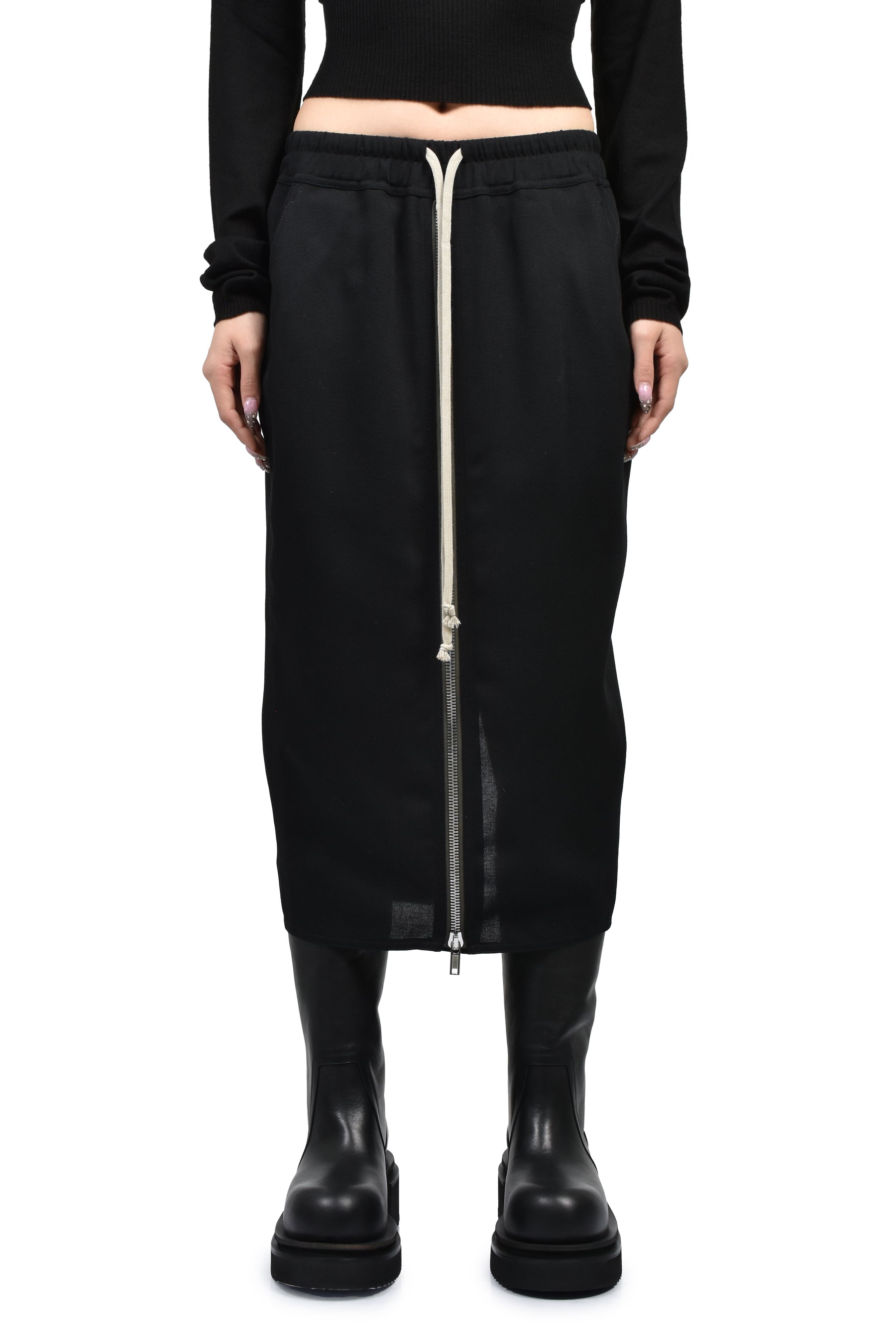 ZIPPED SHORT PILLAR / BLK