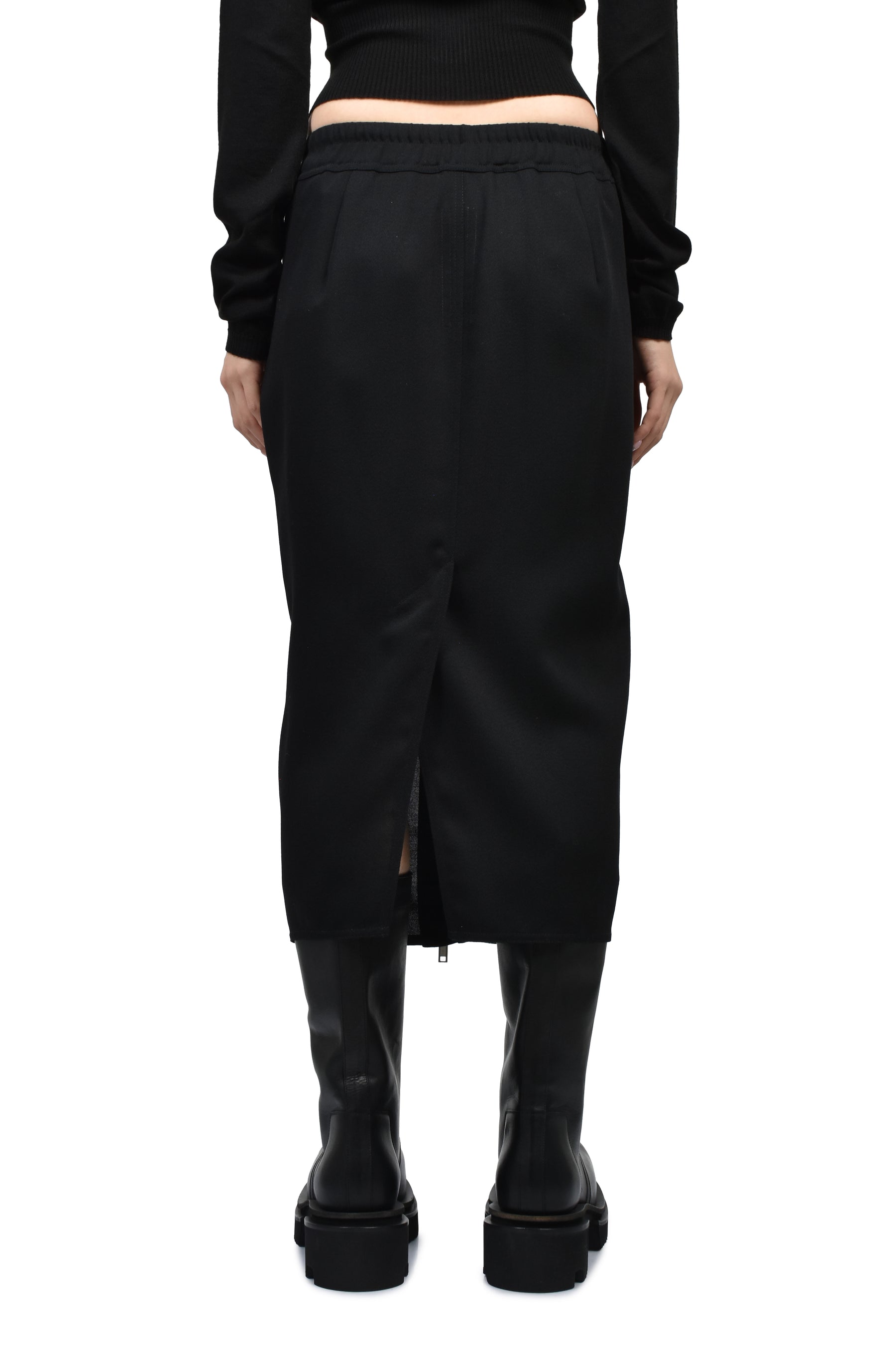 ZIPPED SHORT PILLAR / BLK