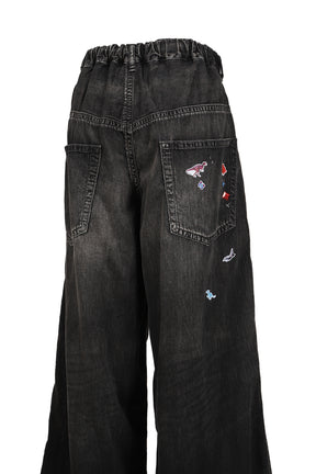 DENIM HUGE DETAIL PANTS W KIDS STICKER / BLK