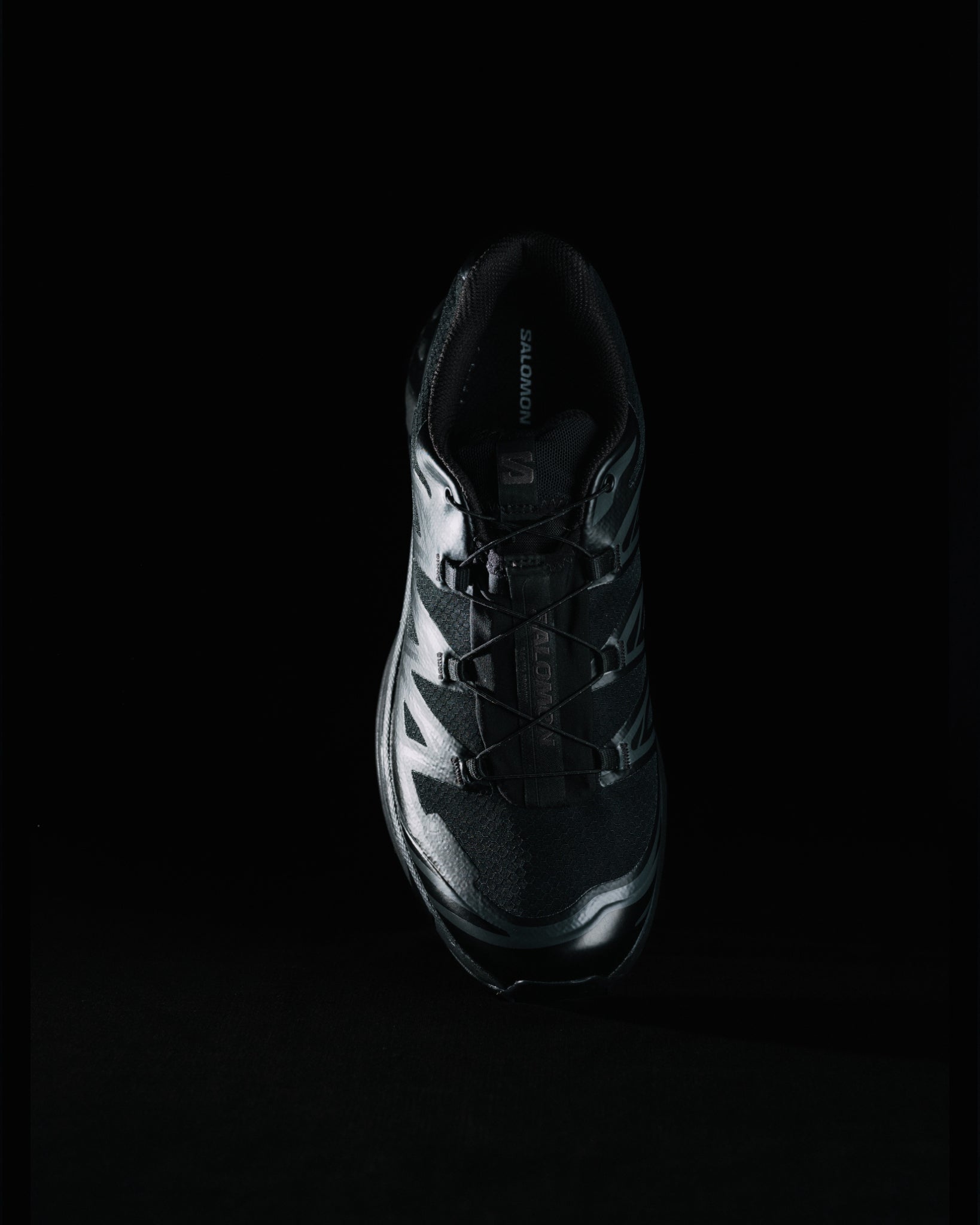 9月4日(金)発売 SALOMON XT-6 GTX "BLACKED OUT"
