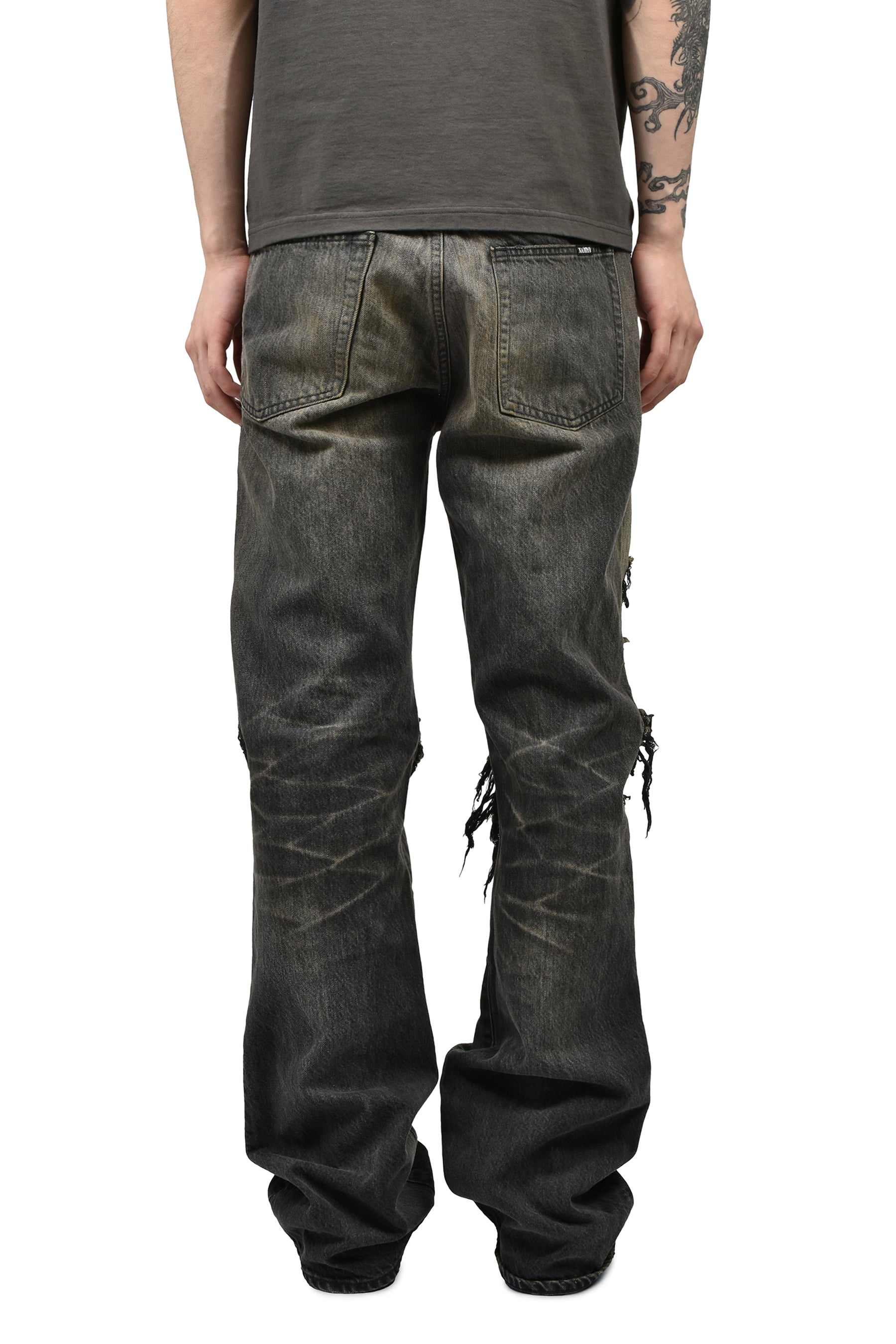 DISTRESSED SLIM BOOTCUT JEANS / BLK