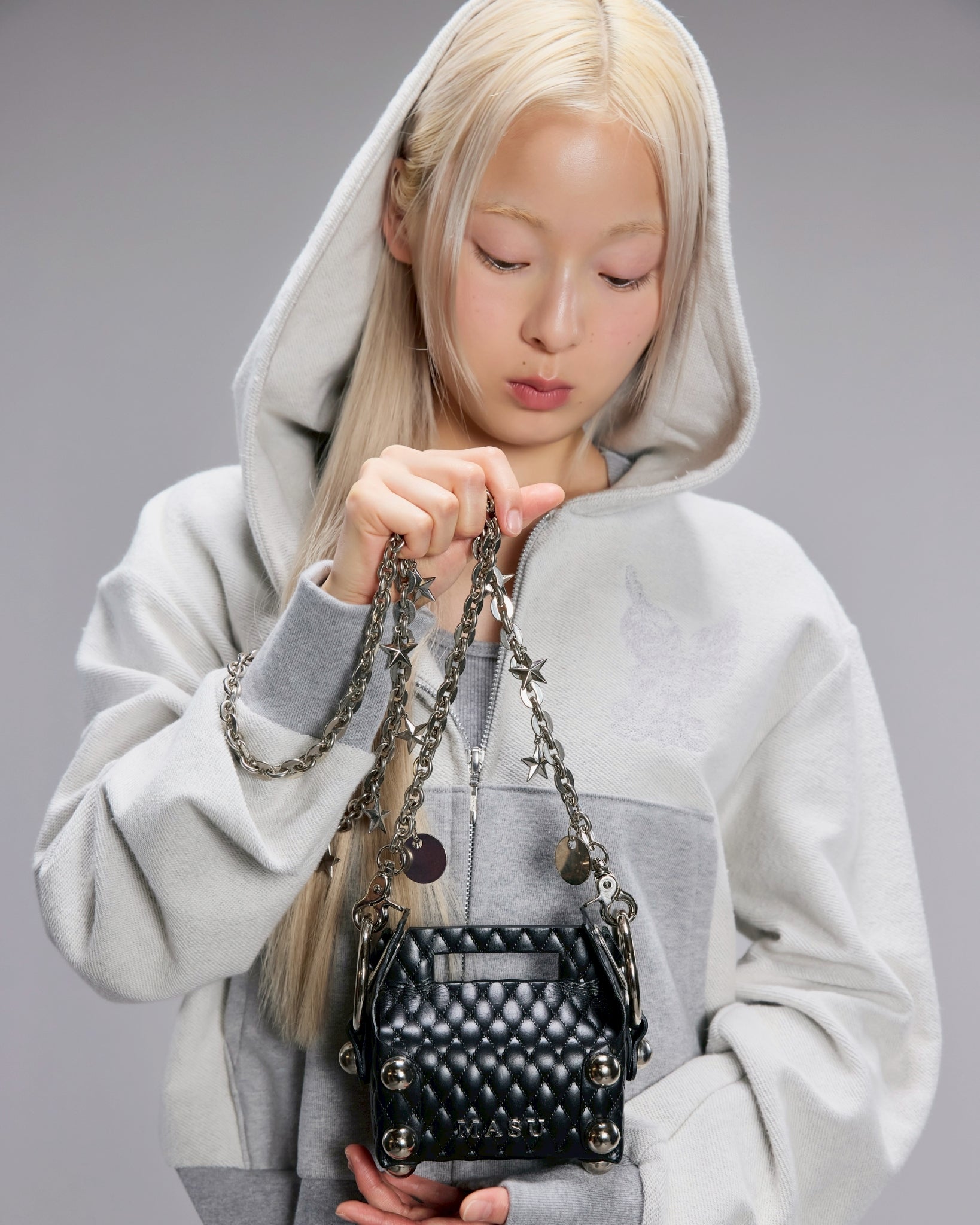 On sale from Saturday, November 29th  MASU  SHOOTING STAR CHAIN ​​STRAP