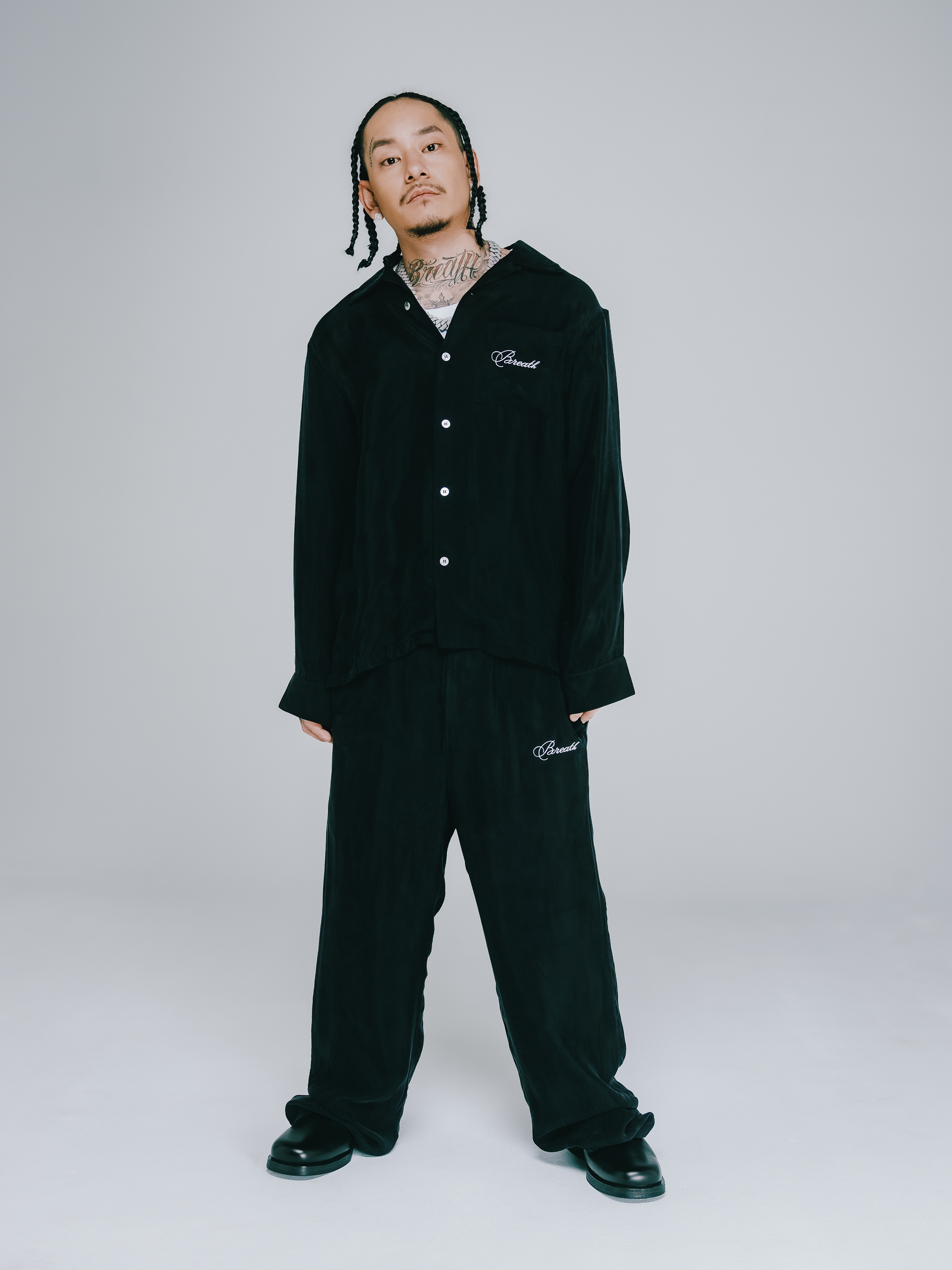 BREATH SCRIPT LOGO  SATIN SHIRT / BLK