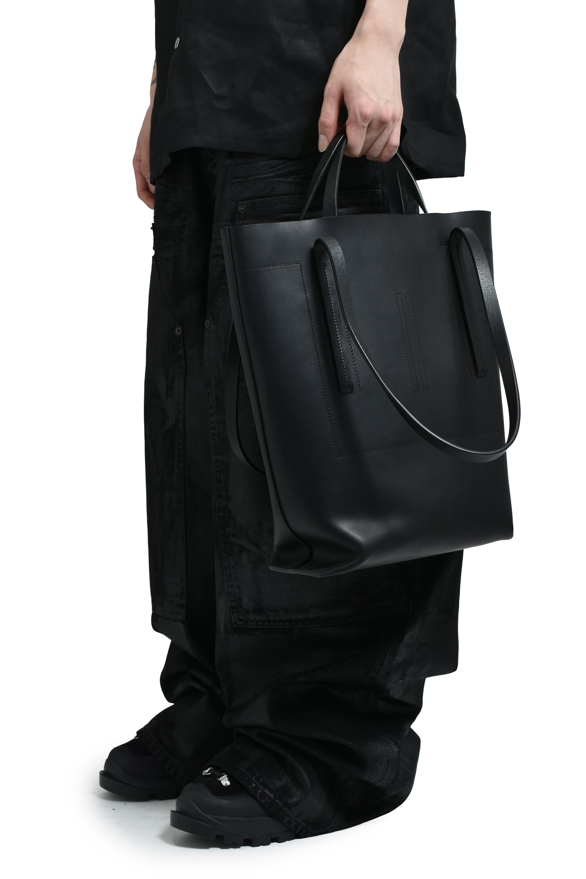 MEDIUM SHOPPER / BLACK