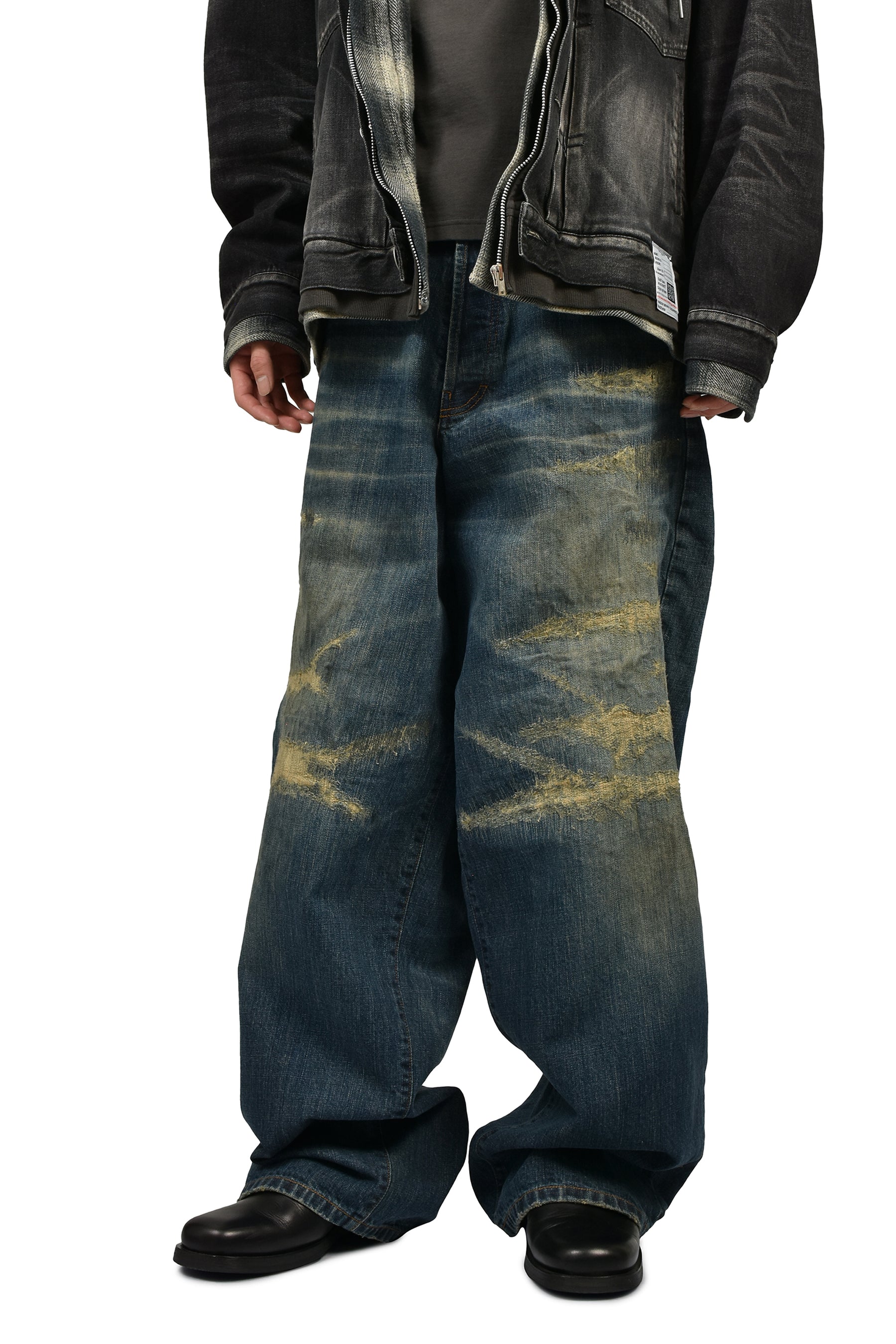 SUPER BAGGY REPAIRED JEANS / IND