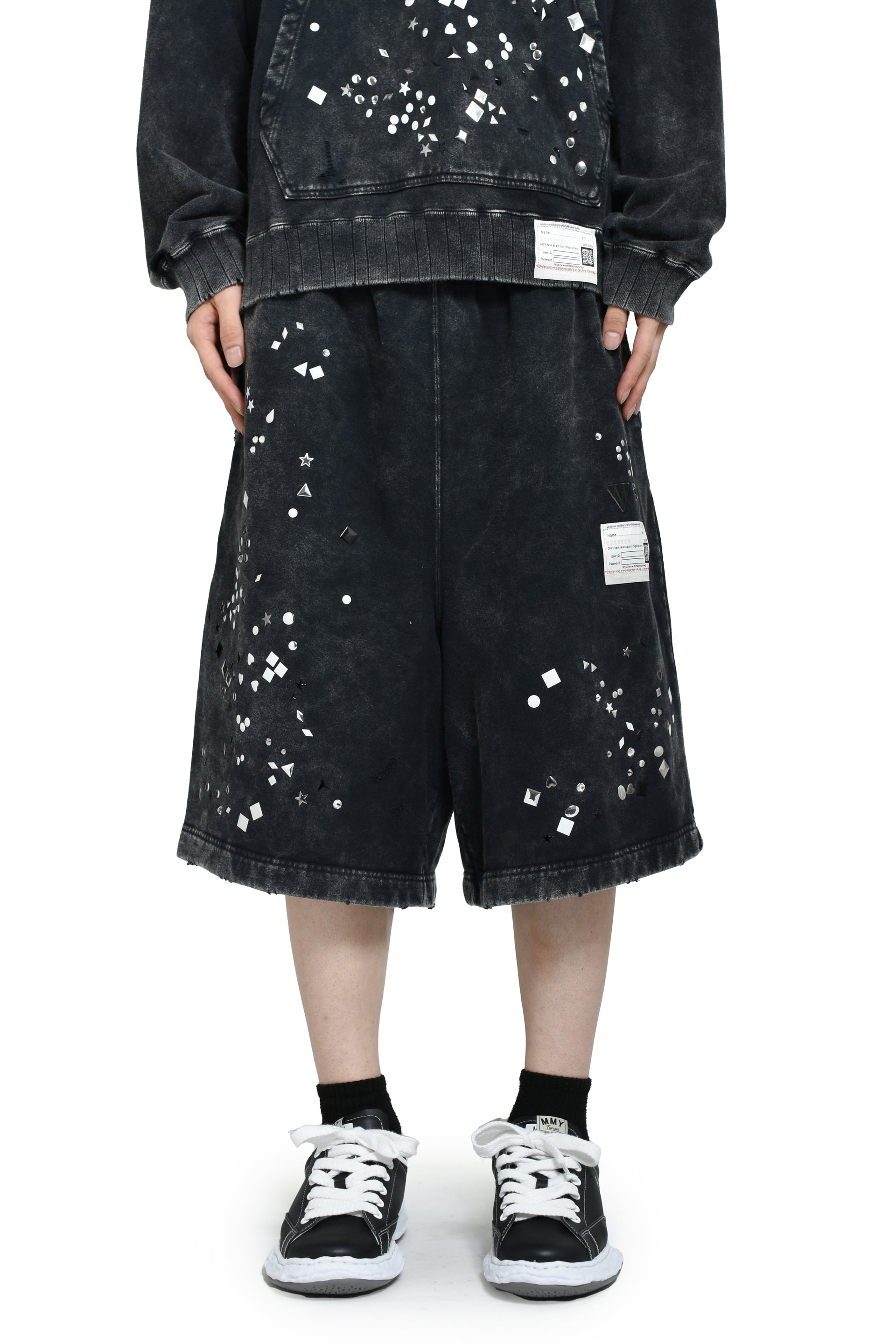 EMBELLISHED BLEACHED SHORTS / BLK