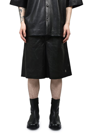 LEATHER MA OVERSIZED SHORT / BLK