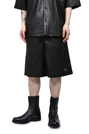 LEATHER MA OVERSIZED SHORT / BLK