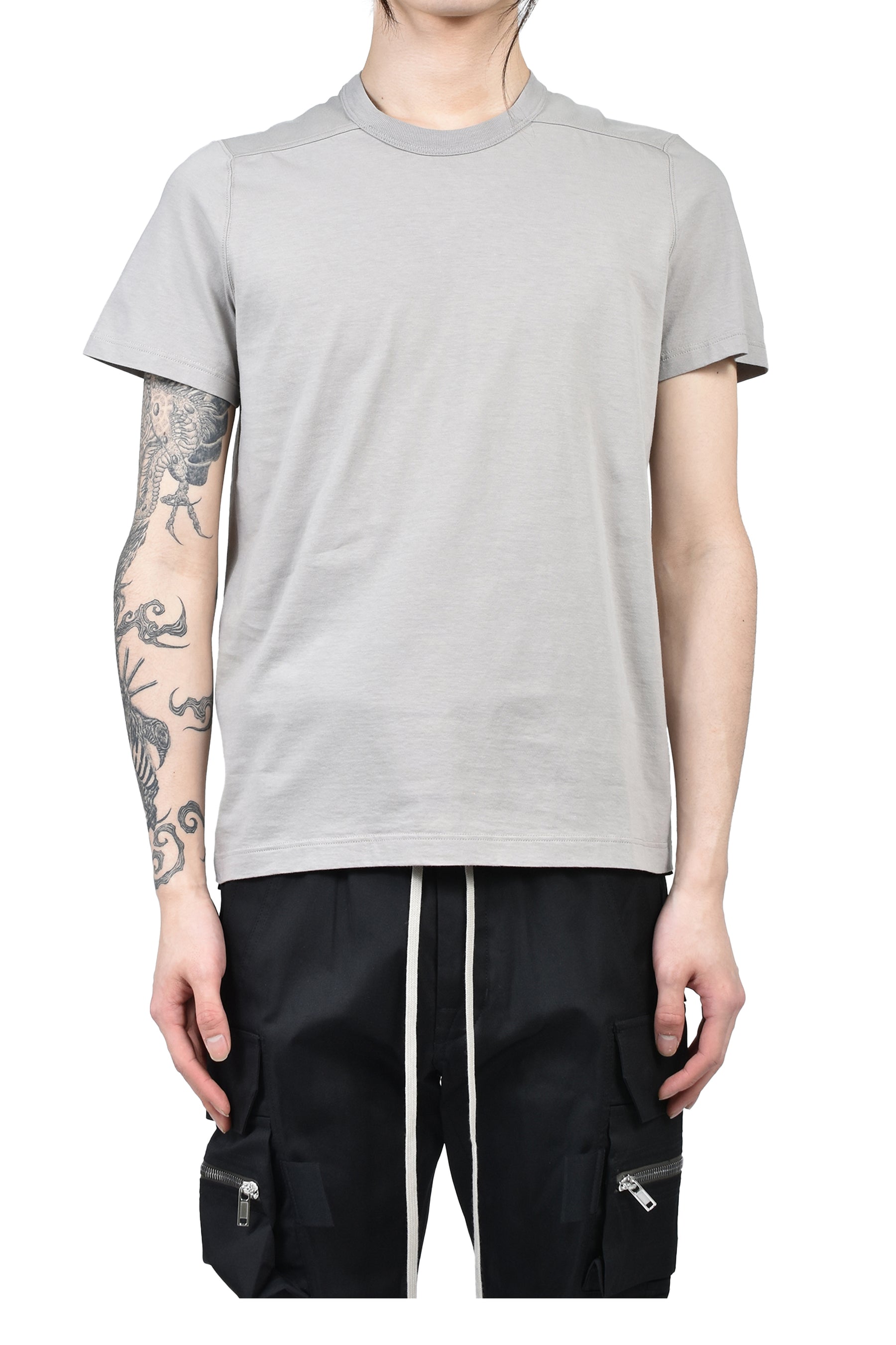 SHORT LEVEL T / PEARL