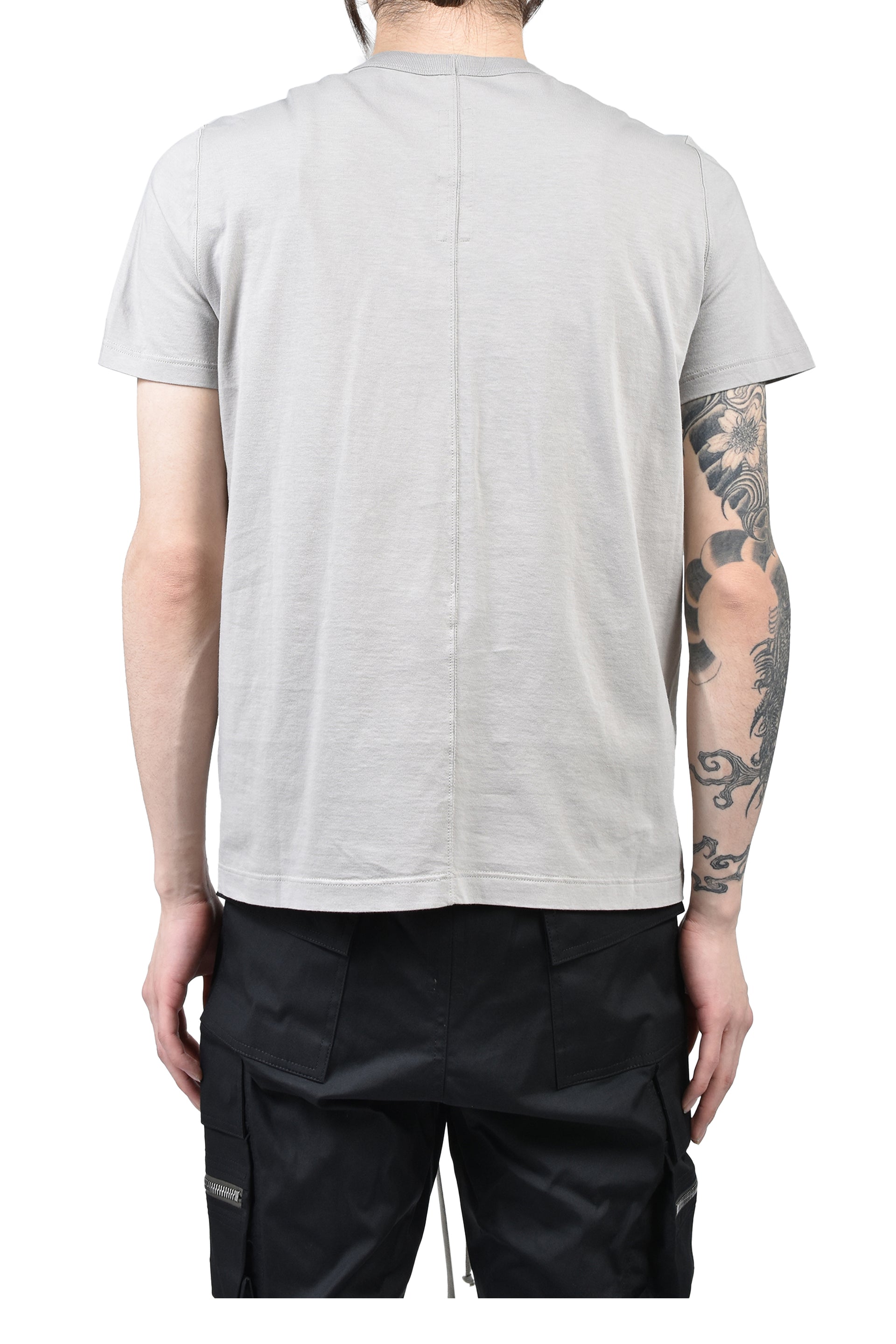 SHORT LEVEL T / PEARL