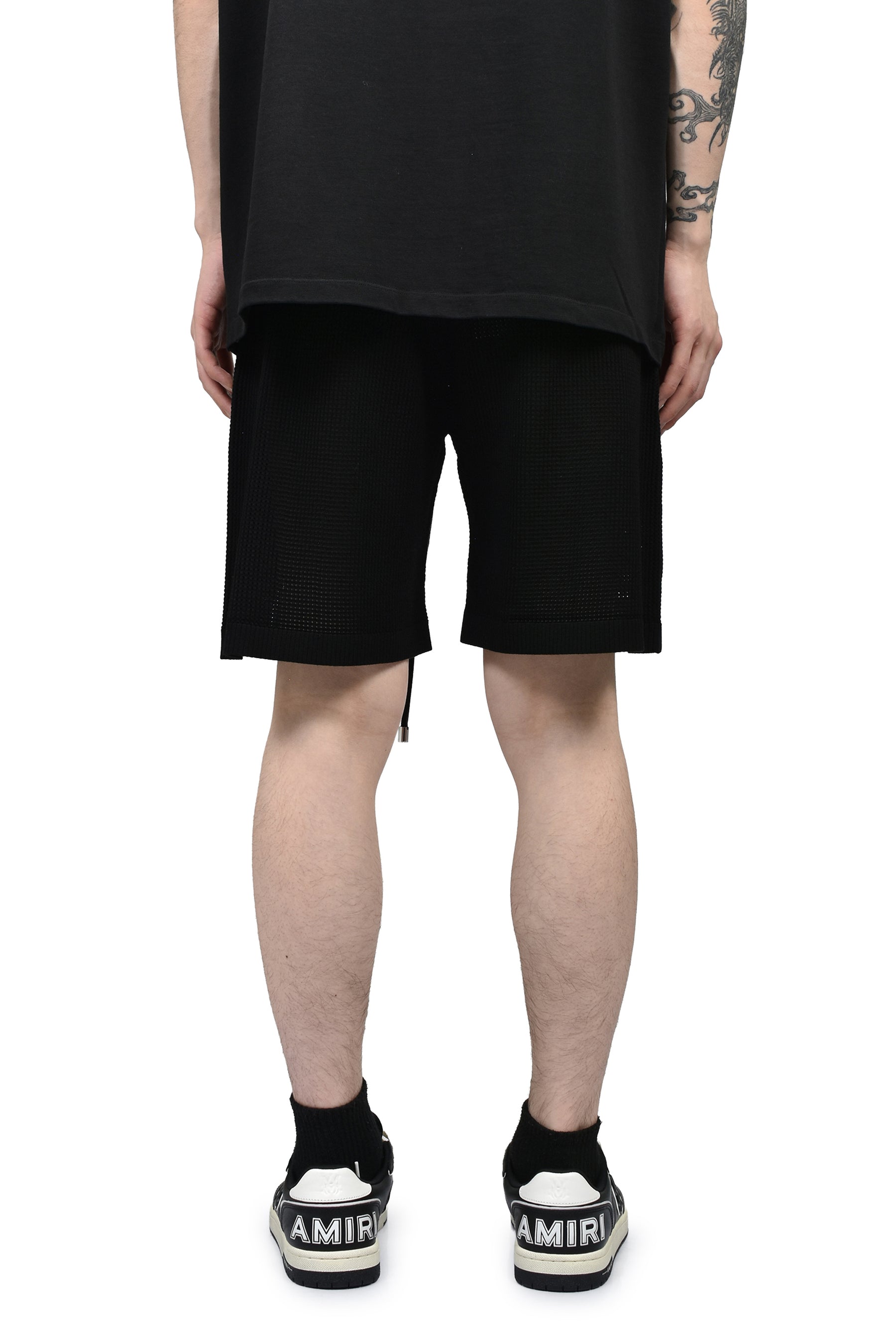 CHATEAU AMIRI CROCHET SHORT / BLK