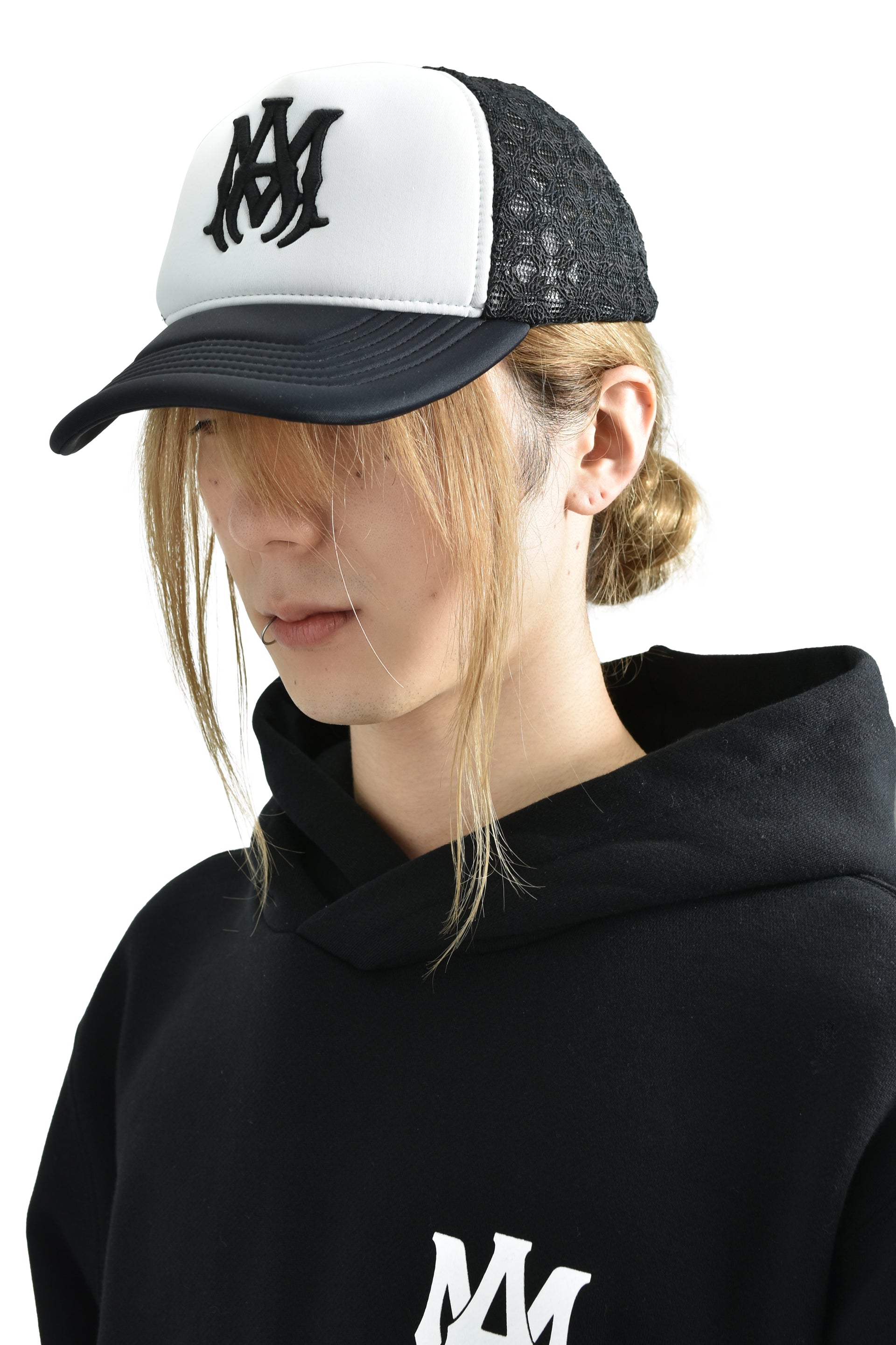 MA TWO TONE TRUCKER HAT / BLK