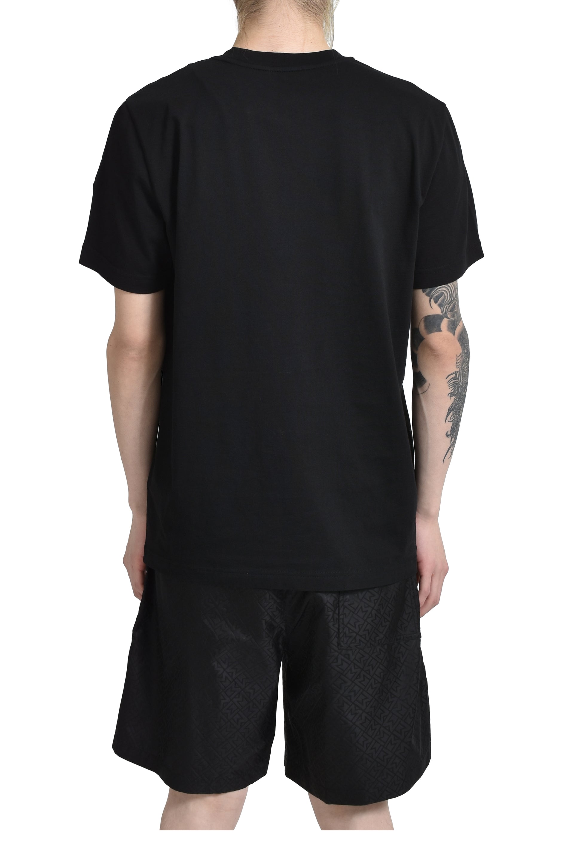 Moncler FRONT LOGO  SS T-SHIRT / BLK