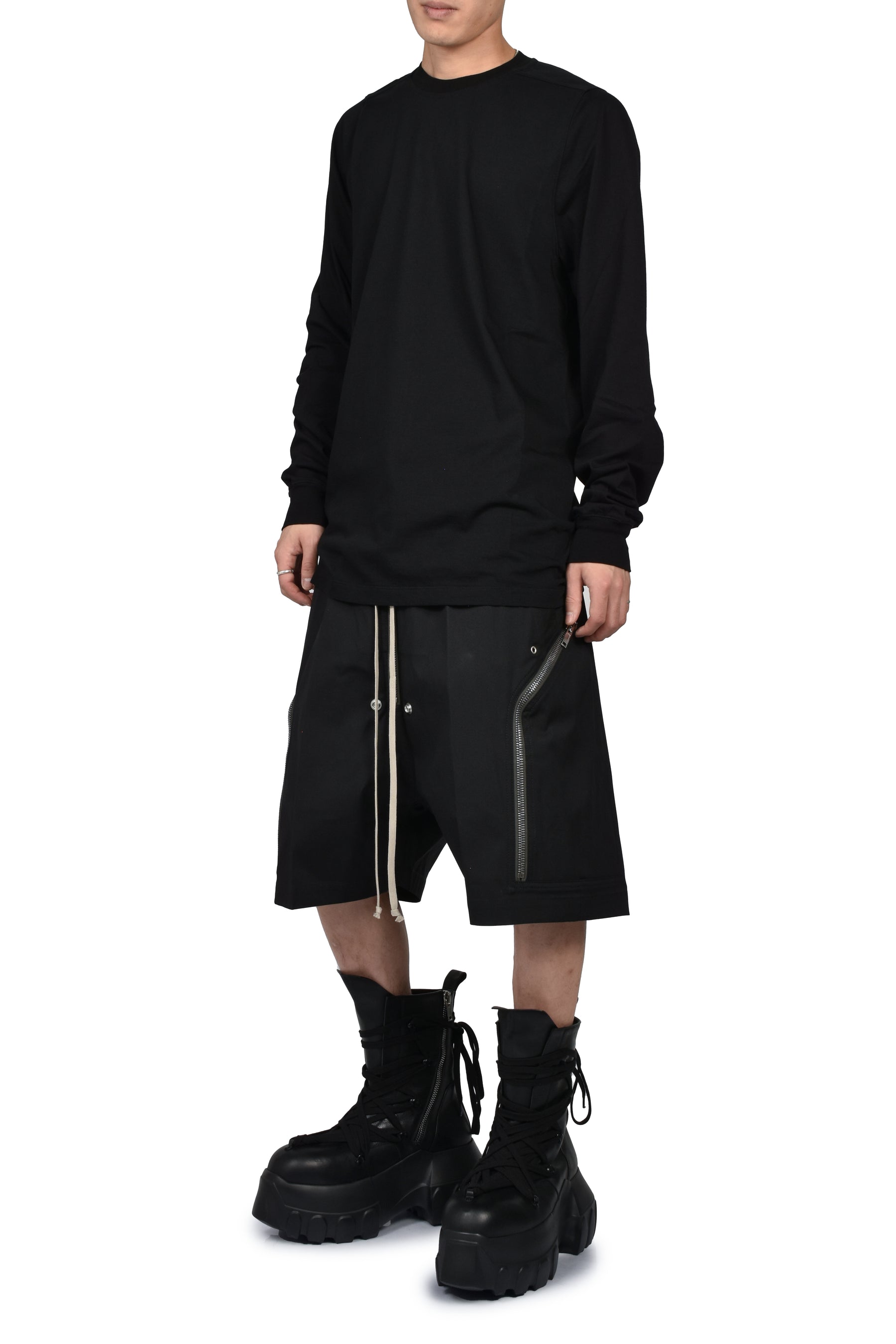うちきリックオウエンス　デストロイジーンズM 黒　クロップド丈　ストレッチ Rick Owens リック オウエンス FW26 HEIZER SHORTS / BLK - NUBIAN