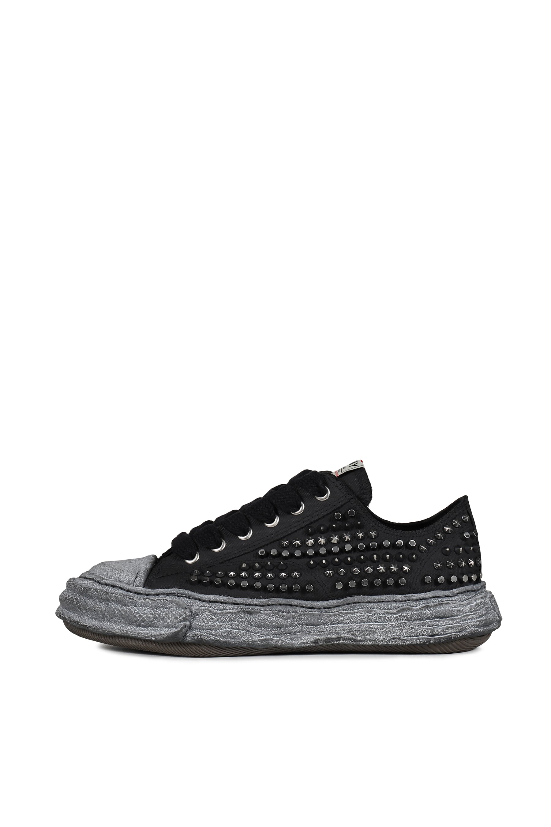 PETERSON 23 STUDDED LOW / BLK BLK