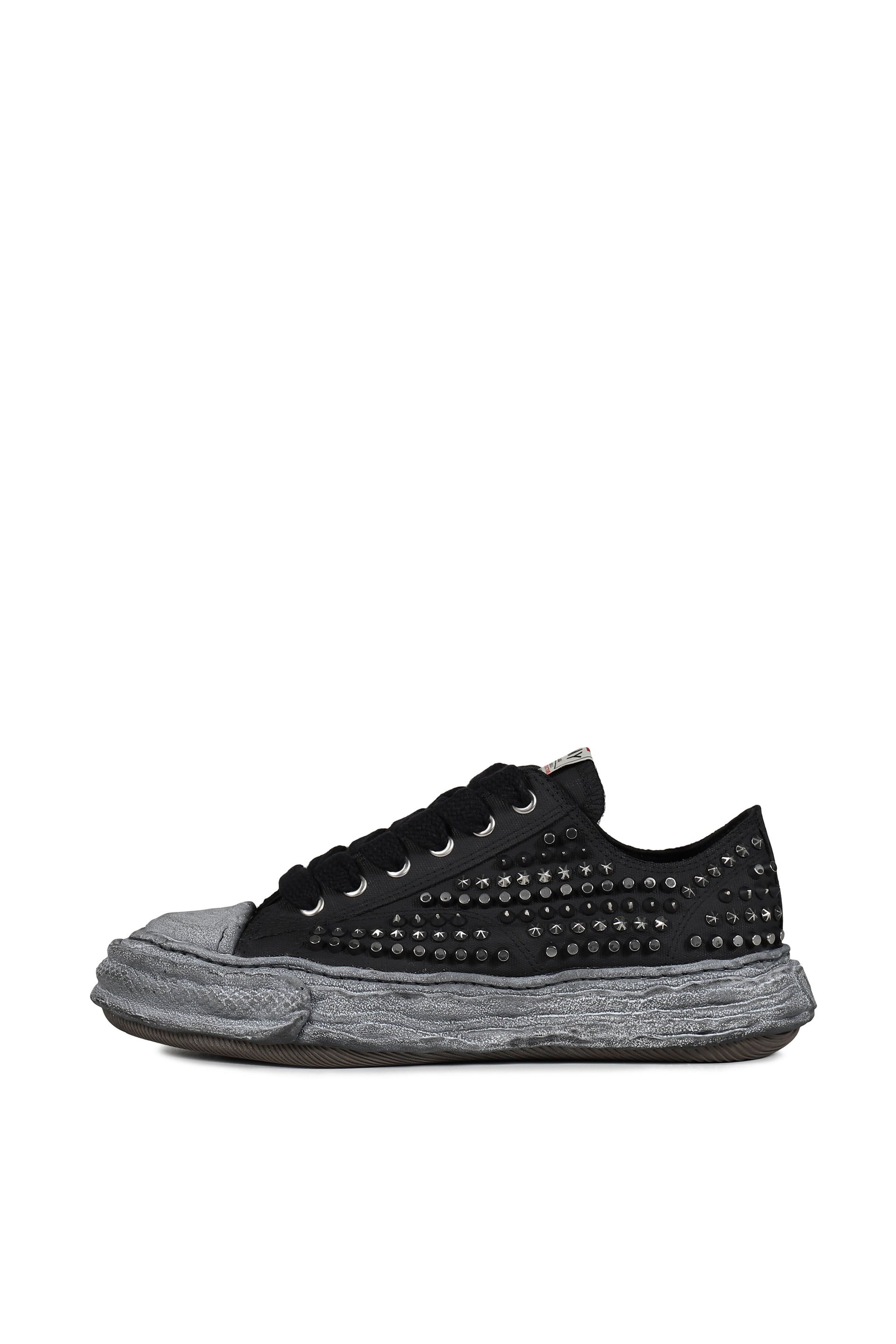 PETERSON 23 STUDDED LOW / BLK BLK