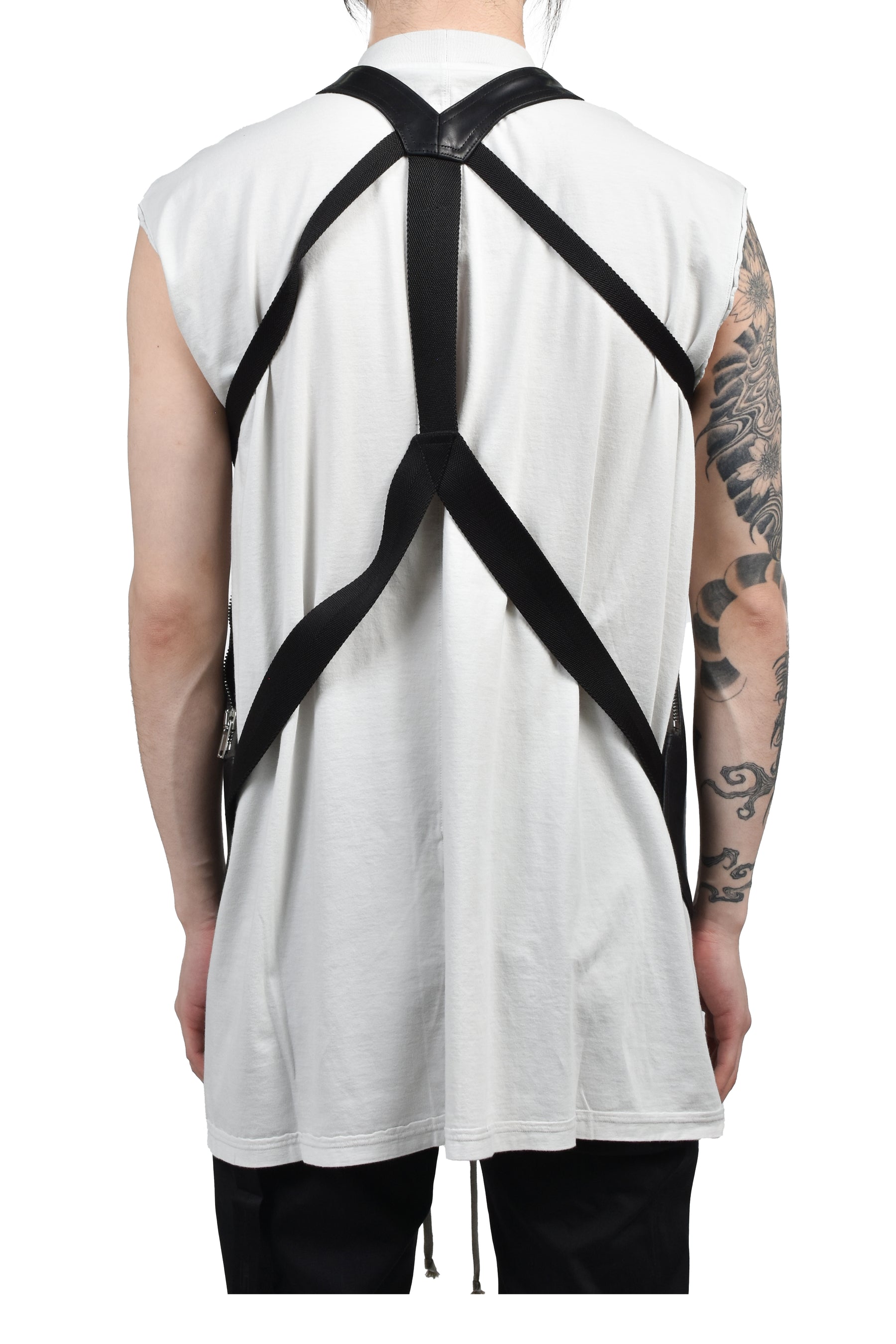 TEMPLE BAUHAUS VEST / BLK
