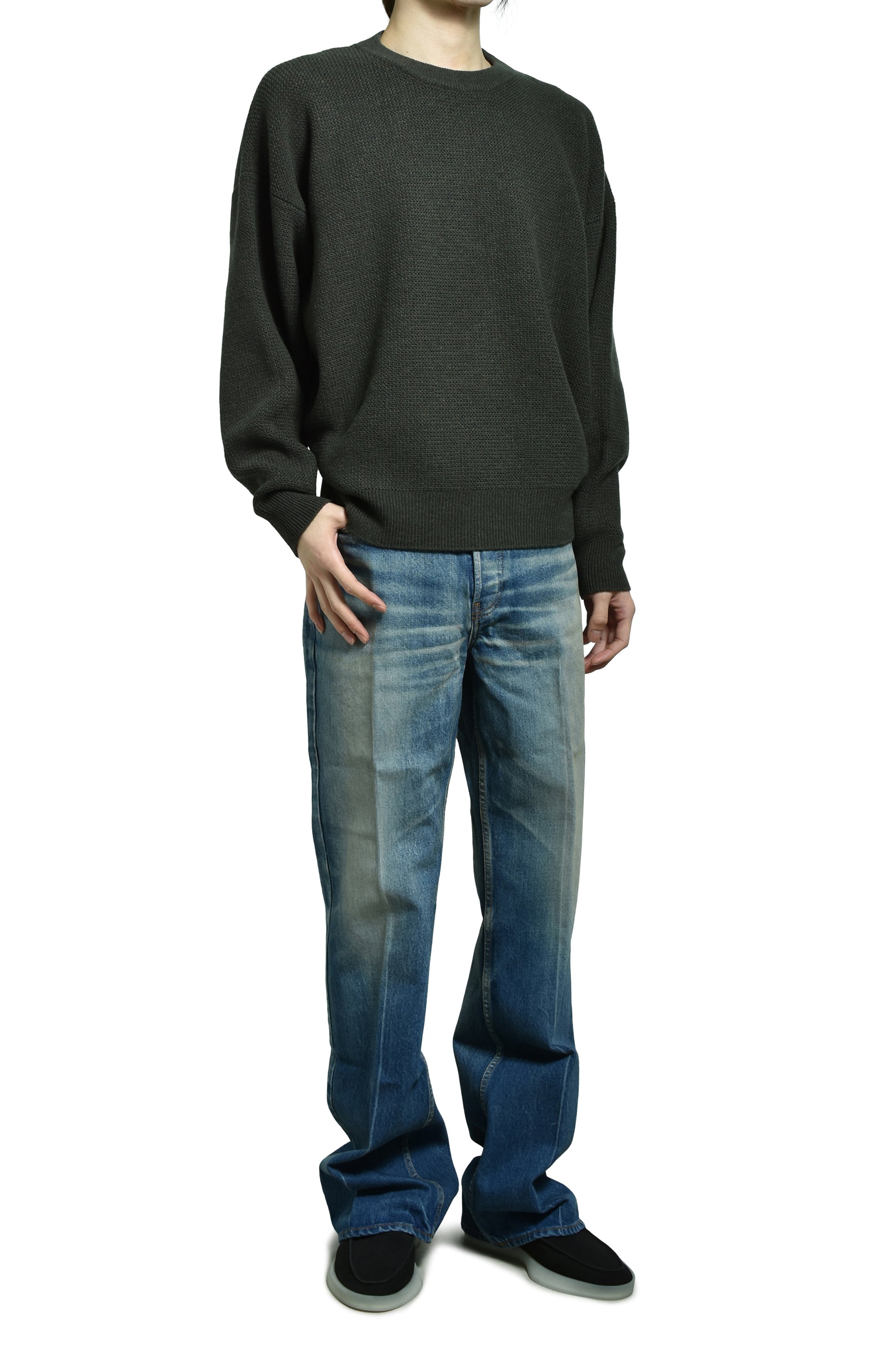 CREWNECK SWEATER / BLACK