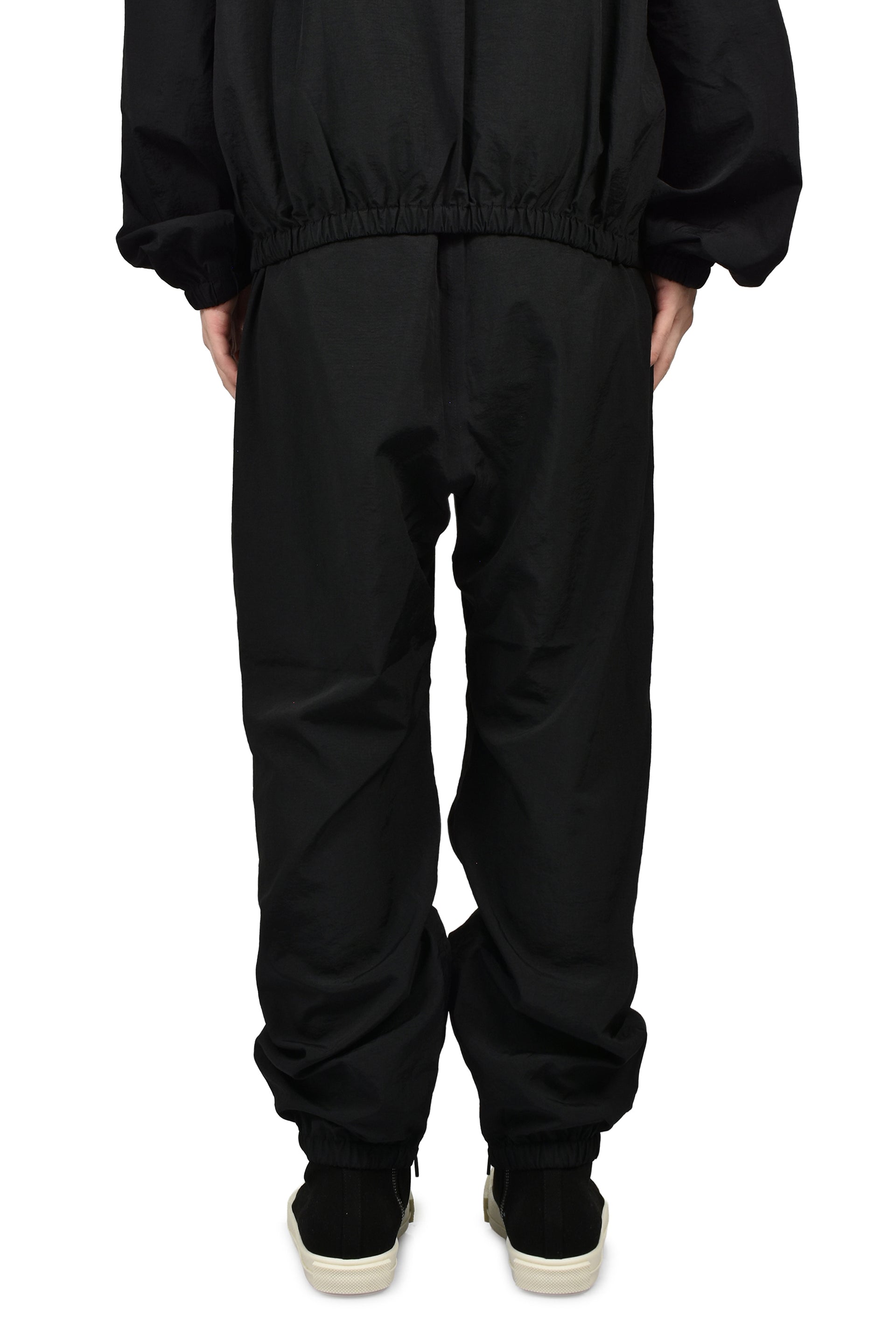 TECH TRACK PANTS / BLK