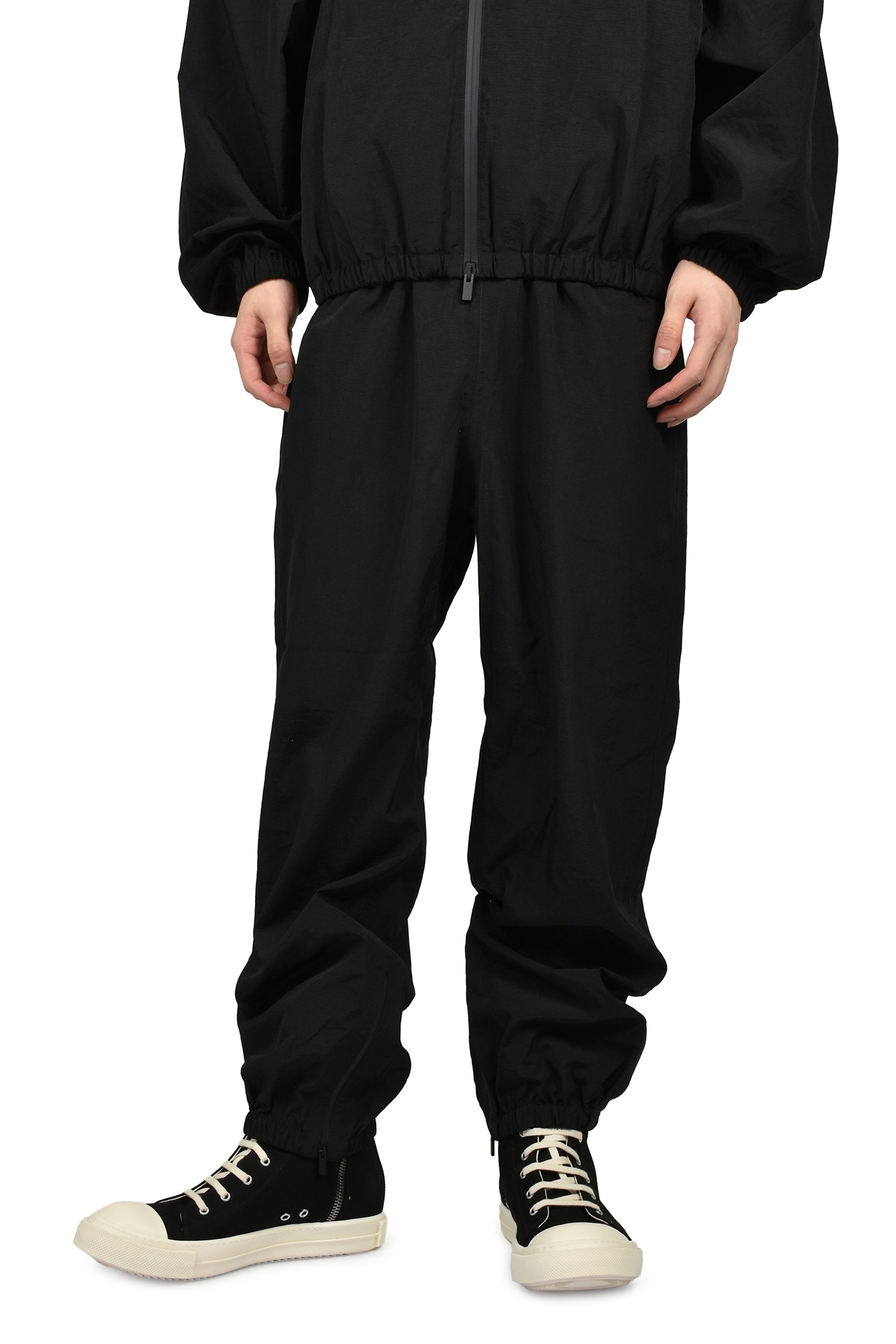 TECH TRACK PANTS / BLACK