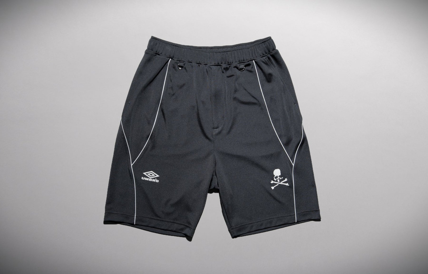 UMBRO × MASTERMIND WORLD  COLLABORATION