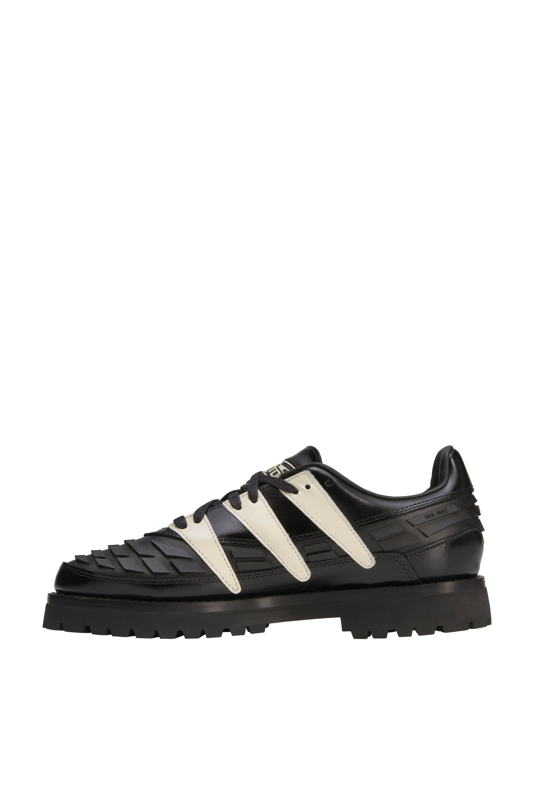 PREDATOR BRAIN DEAD / BLK/WHT/BLK