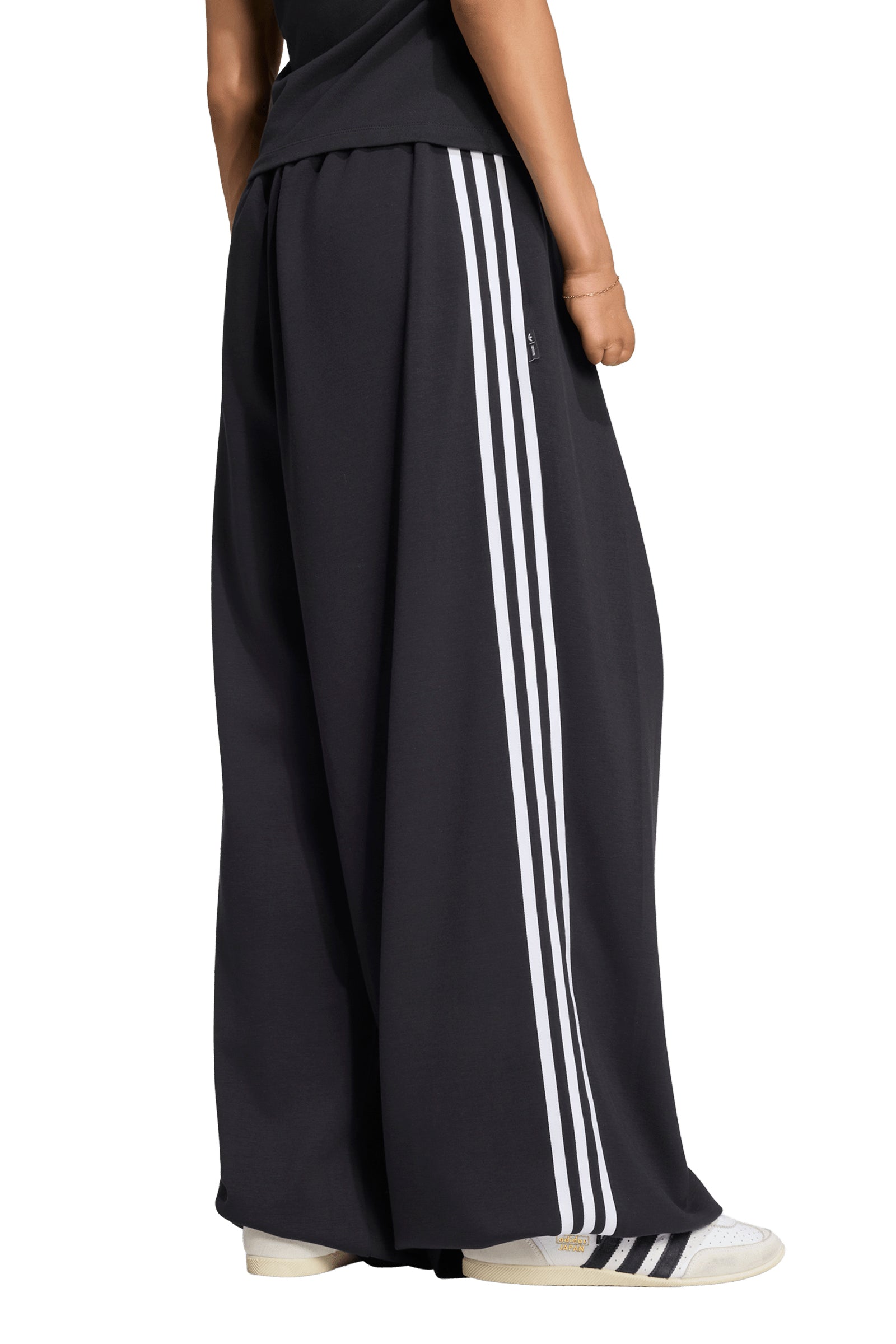 PLEATED TP / BLK