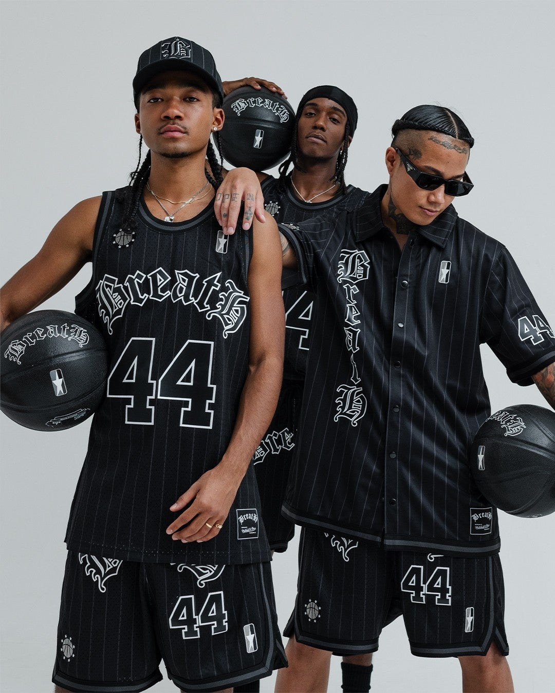 9月21日発売開始<br>BREATH × Mitchell&Ness<br>COLLABORATION<br>SECOND ROUND.