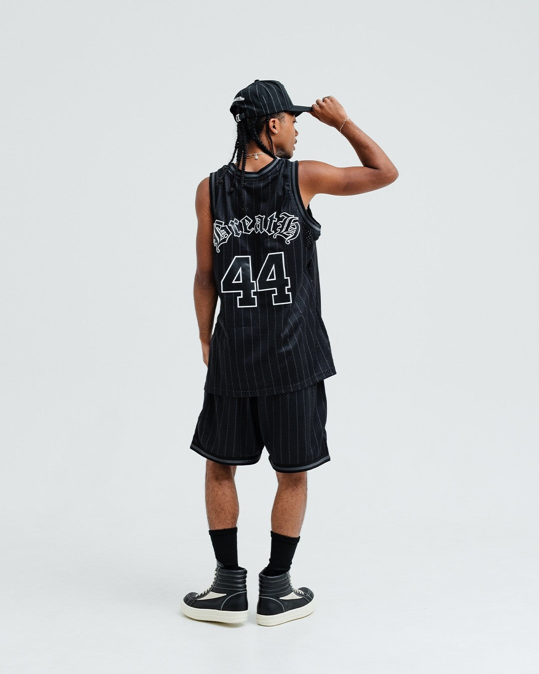 9月21日発売開始<br>BREATH × Mitchell&Ness<br>COLLABORATION<br>SECOND ROUND.