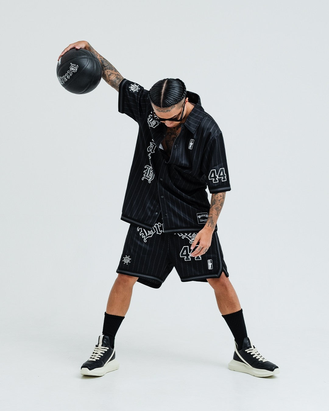 9月21日発売開始<br>BREATH × Mitchell&Ness<br>COLLABORATION<br>SECOND ROUND.