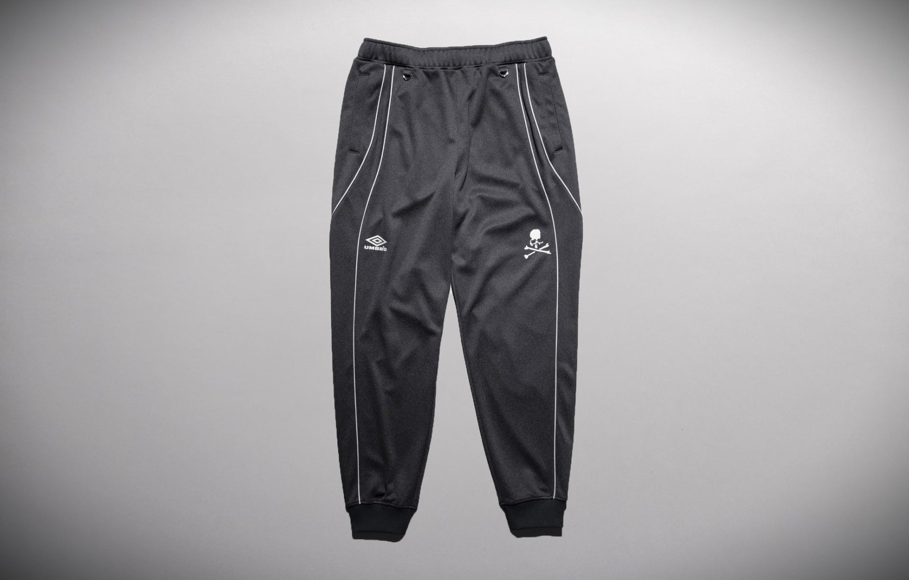 UMBRO × MASTERMIND WORLD  COLLABORATION