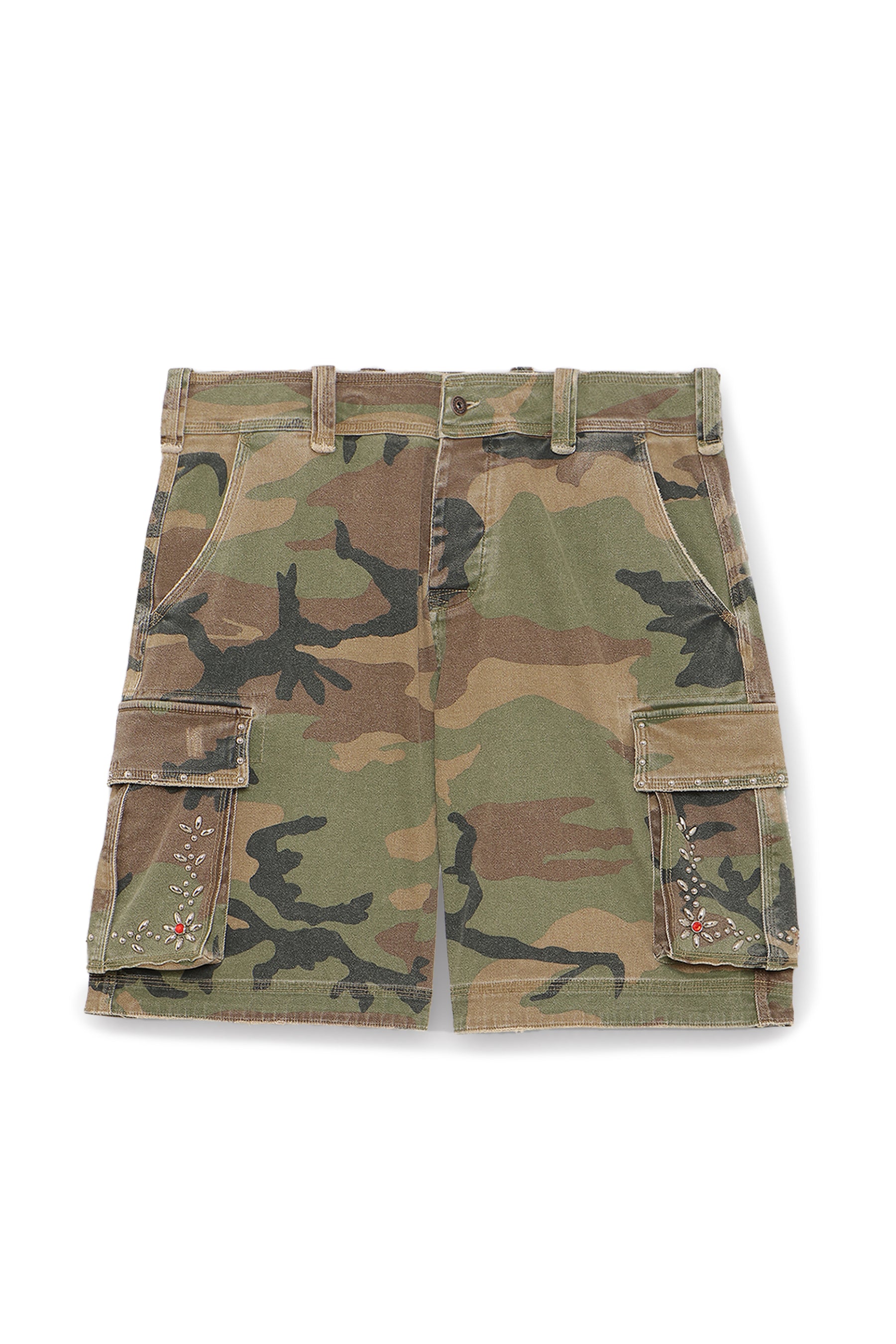 STUDDED MILITARY CARGO SHORTS / CAMO