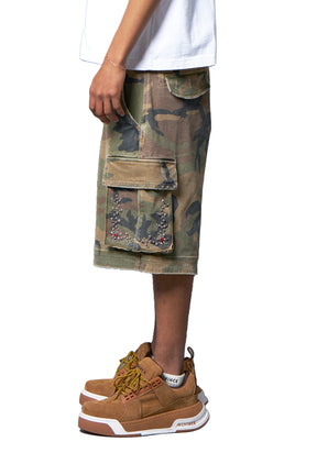 STUDDED MILITARY CARGO SHORTS / CAMO