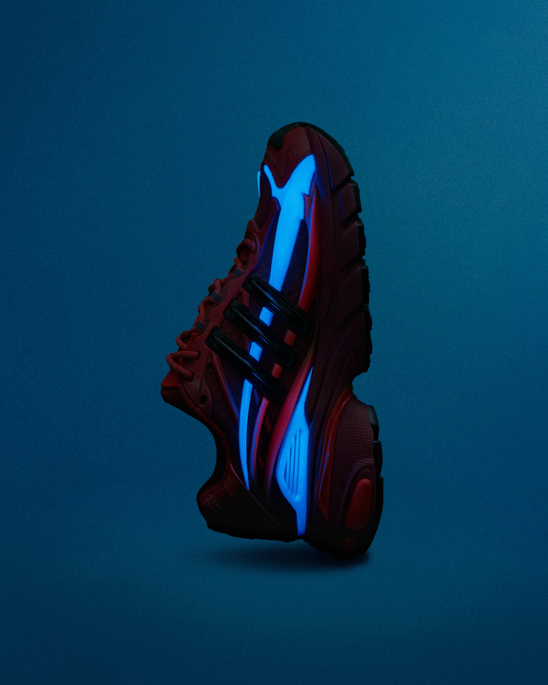 10月24日(土)発売 adidas Originals × Pharrell Williams VIRGINIA ADISTAR JELLYFISH "RED" / "STORM"