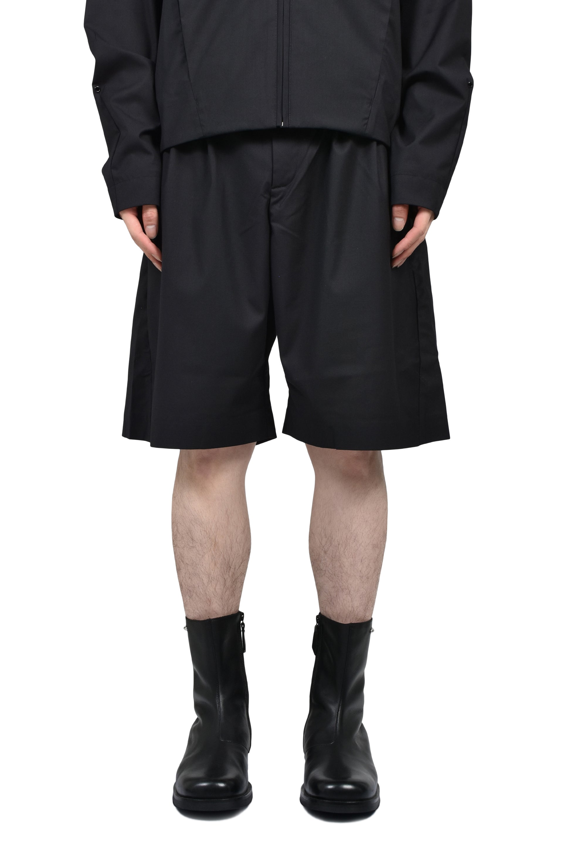 MITRE SHORTS / SHUNGITE BLK