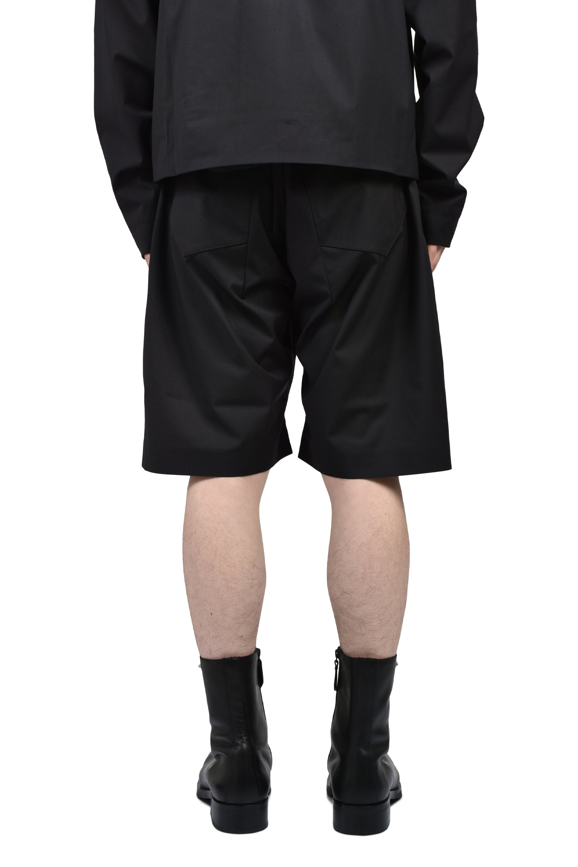 MITRE SHORTS / SHUNGITE BLK