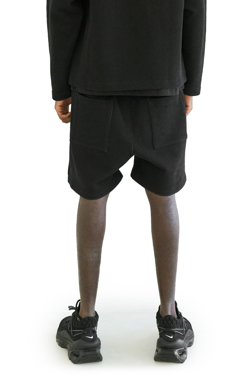 KNIT SHORTS / BLK