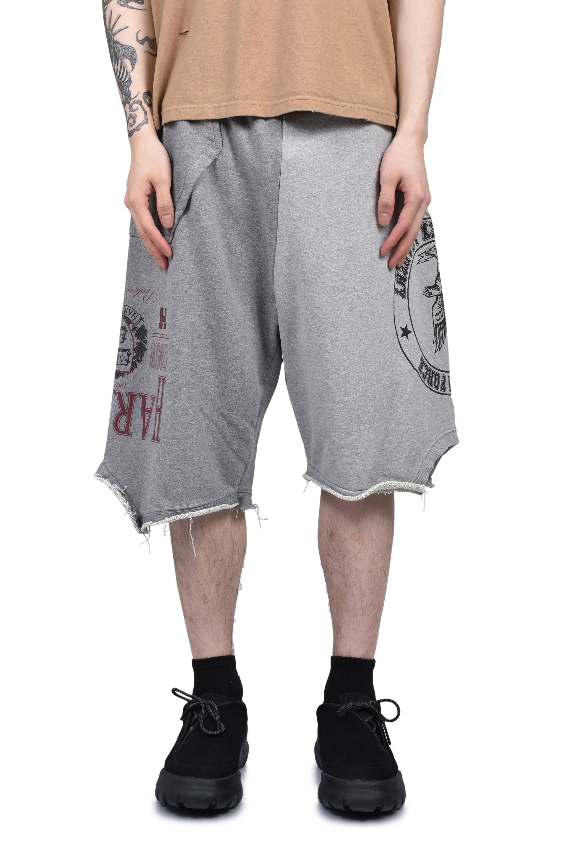 RECONSTRUCTED SWEAT SHORTS / GRY