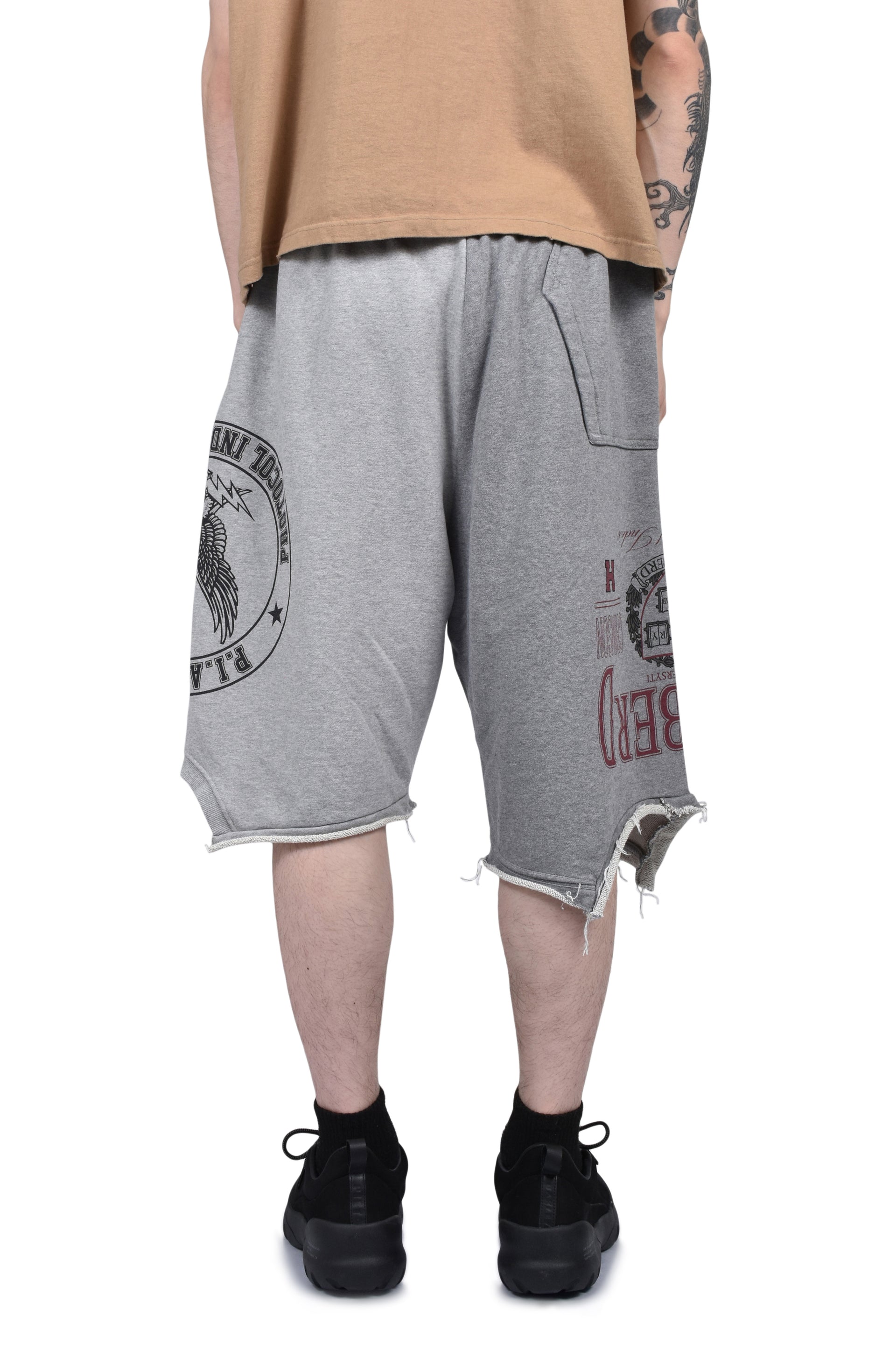 RECONSTRUCTED SWEAT SHORTS / GRY