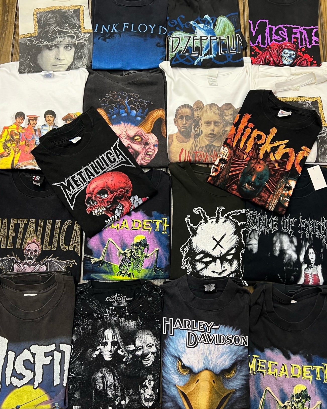 VINTAGE T-SHIRTS<br>POP UP by ZOUTUSSTORE