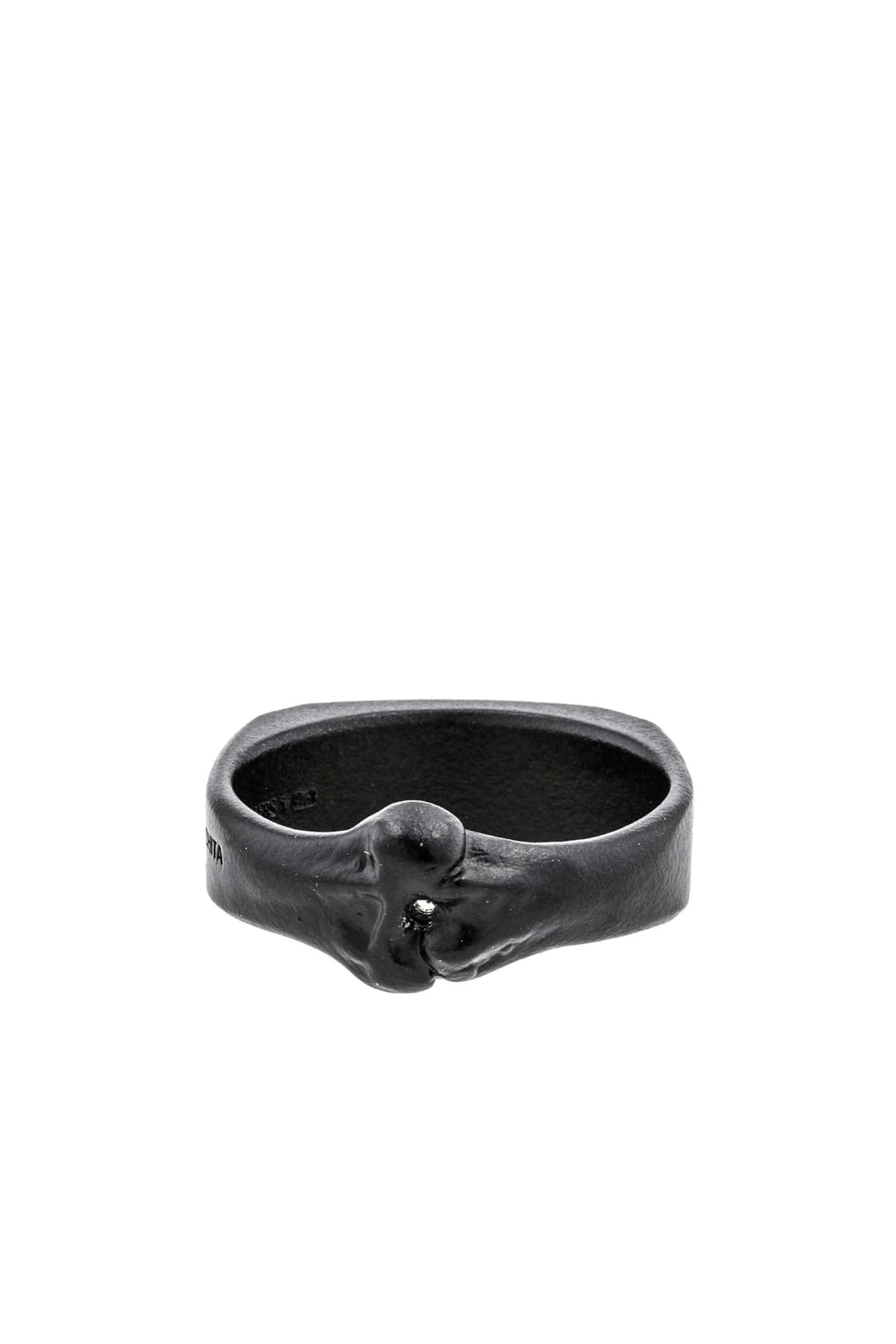 BORN SHAPED SIGNET RING.-S- / BLK